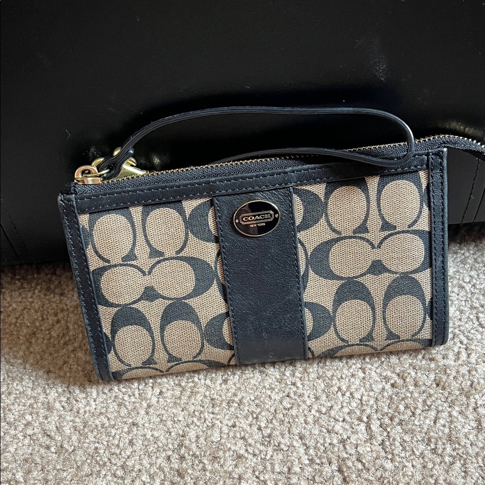 Coach Signature Black and Tan Wristlet